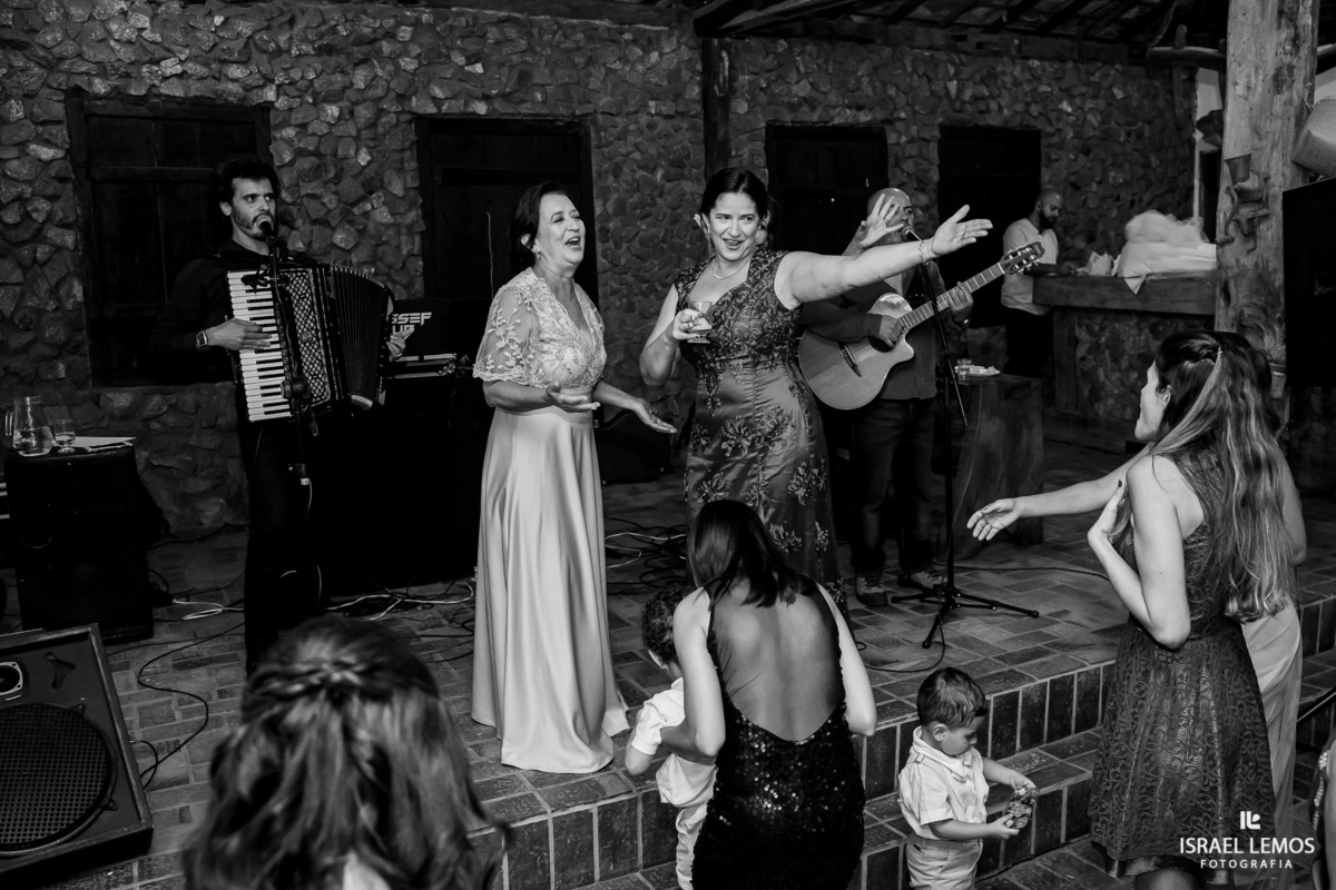 recepção de casamento na fazenda cachoeira em florestal mg
