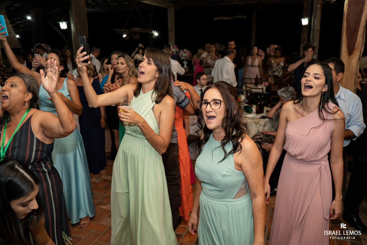 recepção de casamento na fazenda cachoeira em florestal mg