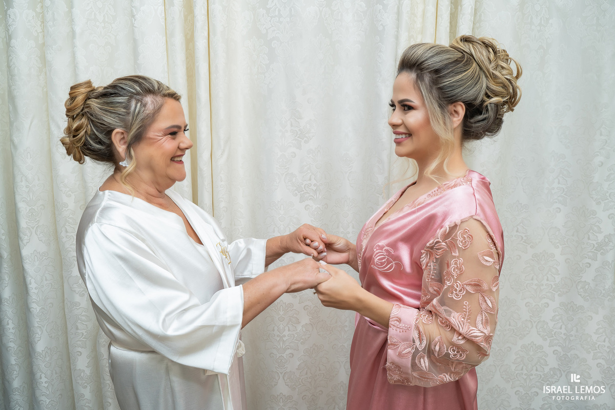 Fotografia de making of de noiva em para de minas