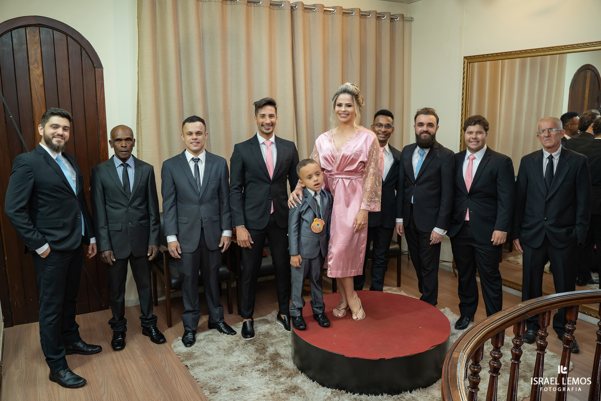 Fotografia de making of de noiva em para de minas