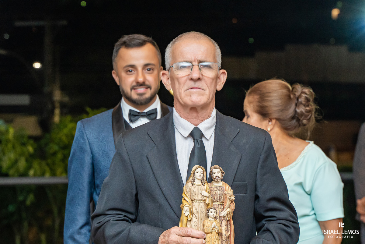 Fotografia de casamento na igreja sao Francisco em para de minas pelo fotografo de casamento israel lemos