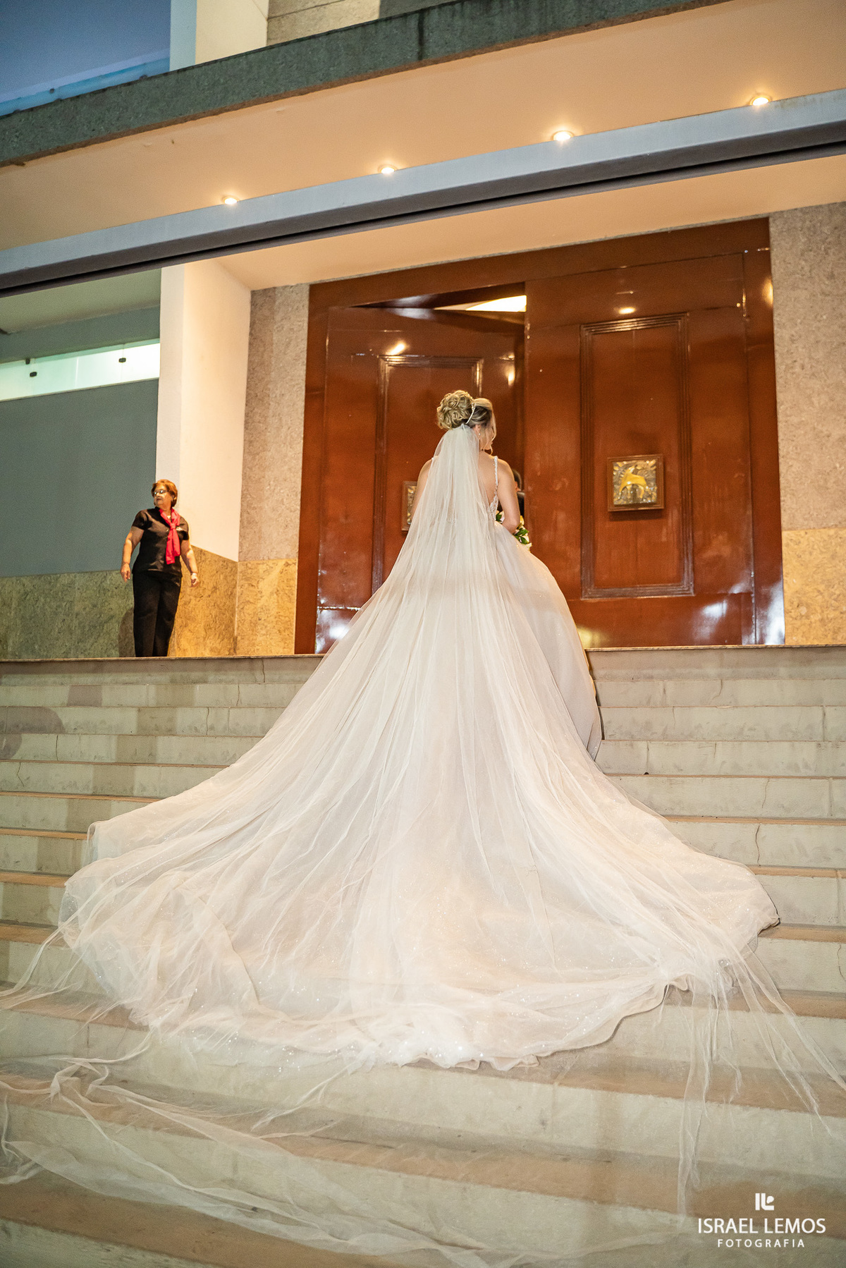 Fotografia de casamento na igreja sao Francisco em para de minas pelo fotografo de casamento israel lemos