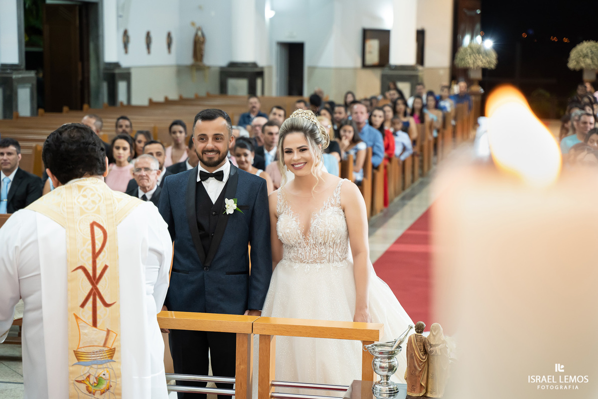 Fotografia de casamento na igreja sao Francisco em para de minas pelo fotografo de casamento israel lemos