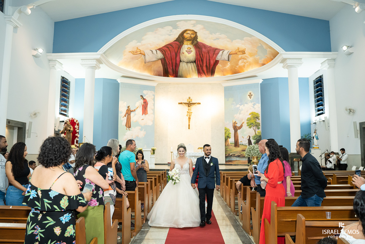 Fotografia de casamento na igreja sao Francisco em para de minas pelo fotografo de casamento israel lemos