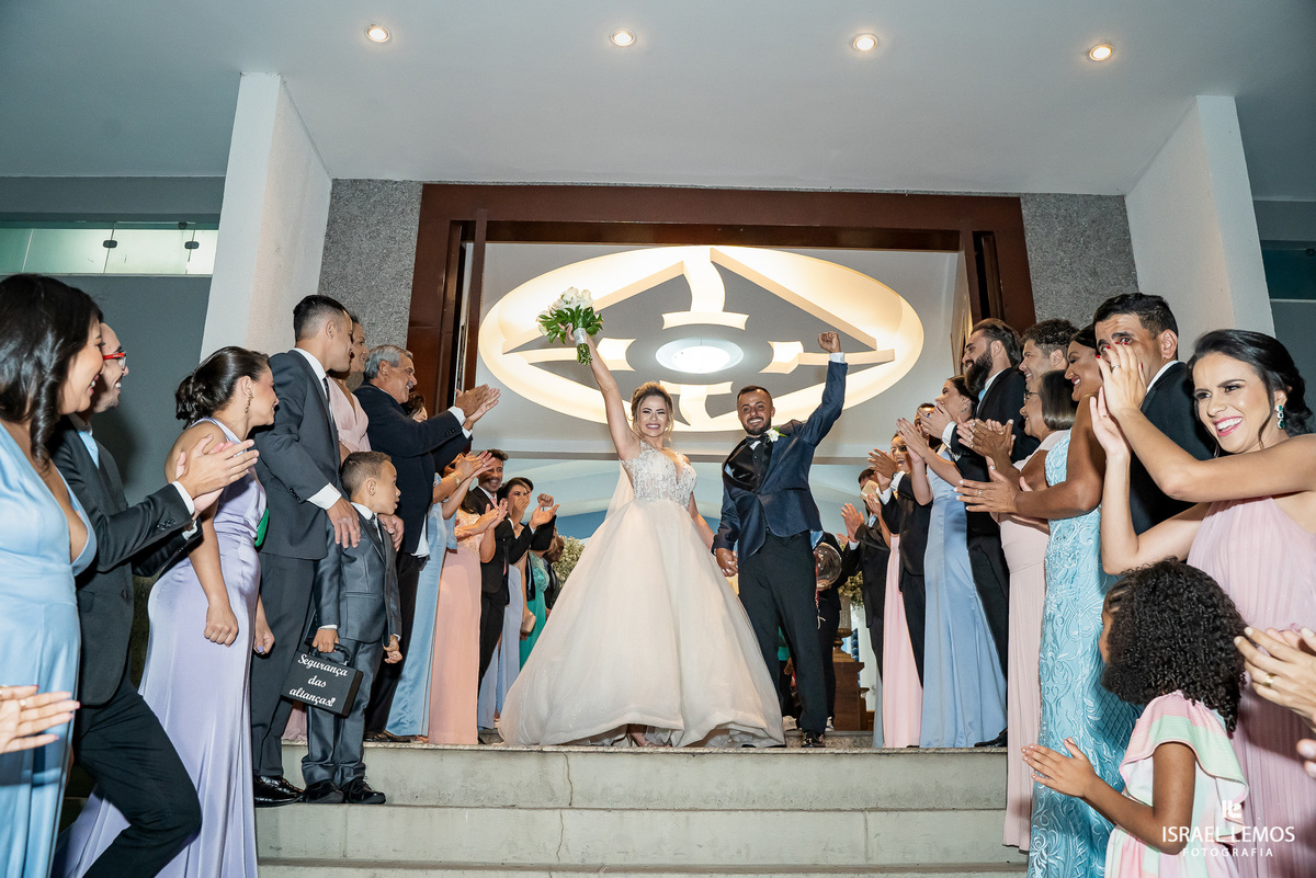 Fotografia de casamento na igreja sao Francisco em para de minas pelo fotografo de casamento israel lemosFotografia de casamento na igreja sao Francisco em para de minas pelo fotografo de casamento israel lemos