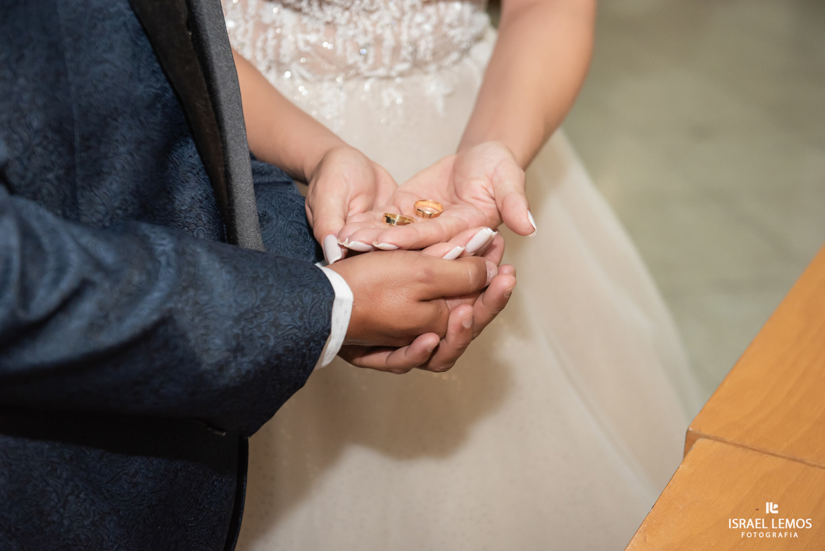 Fotografia de casamento na igreja sao Francisco em para de minas pelo fotografo de casamento israel lemos