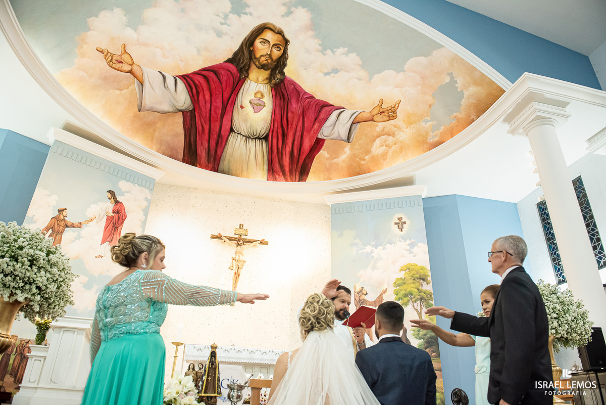 Fotografia de casamento na igreja sao Francisco em para de minas pelo fotografo de casamento israel lemos