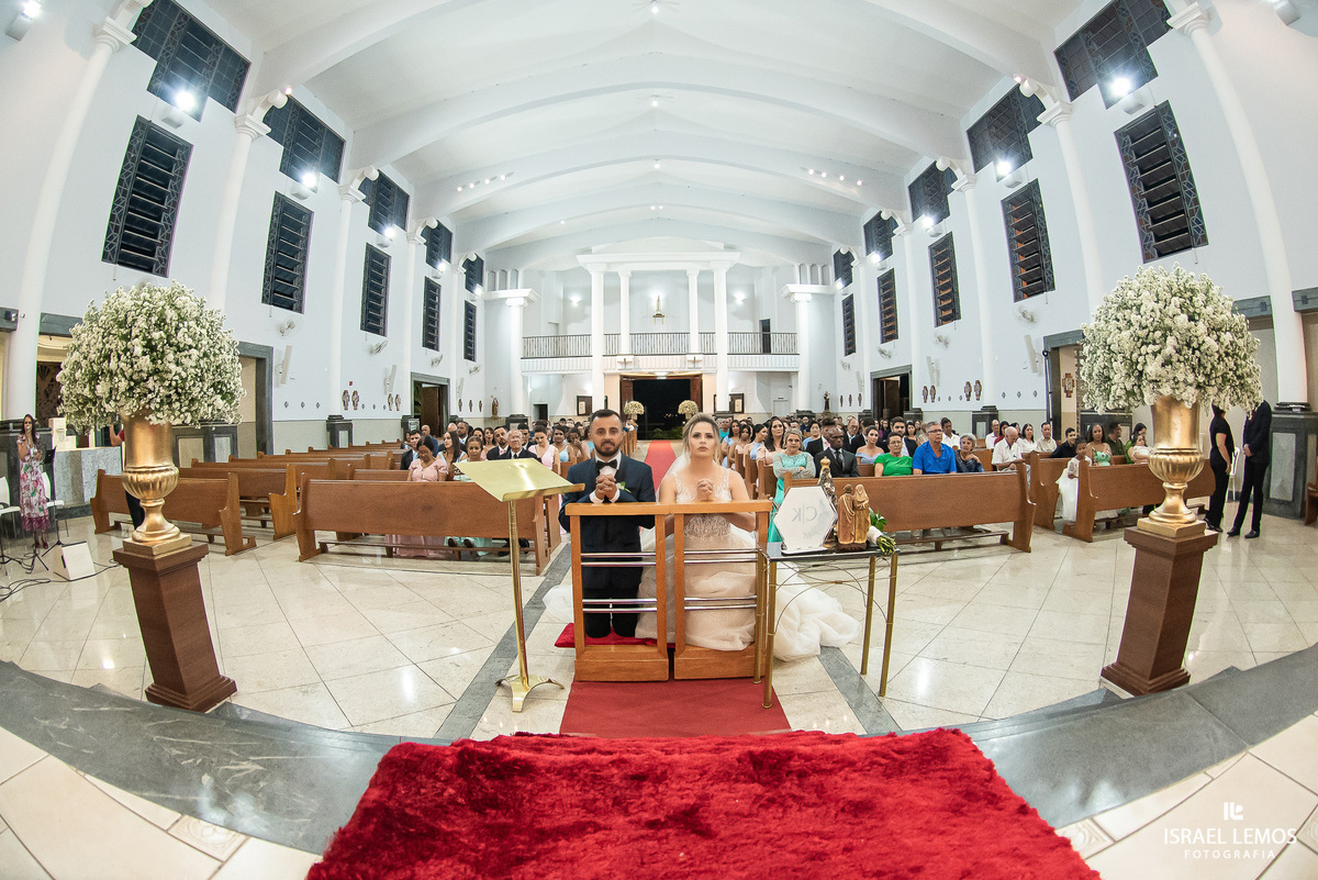 Fotografia de casamento na igreja sao Francisco em para de minas pelo fotografo de casamento israel lemos