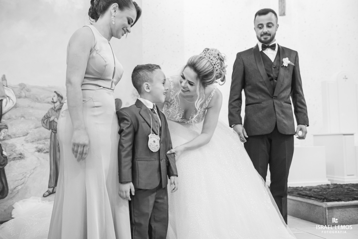 Fotografia de casamento na igreja sao Francisco em para de minas pelo fotografo de casamento israel lemos