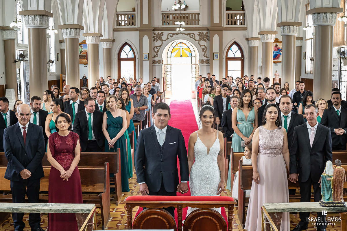 foto da igreja por dentro dee Perdigao