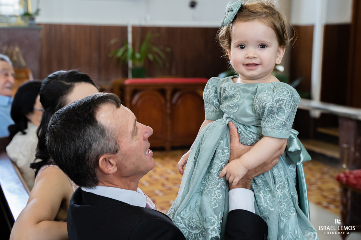 Fotografia de casamento na igreja N. S. da saude na cidade de perdigão 