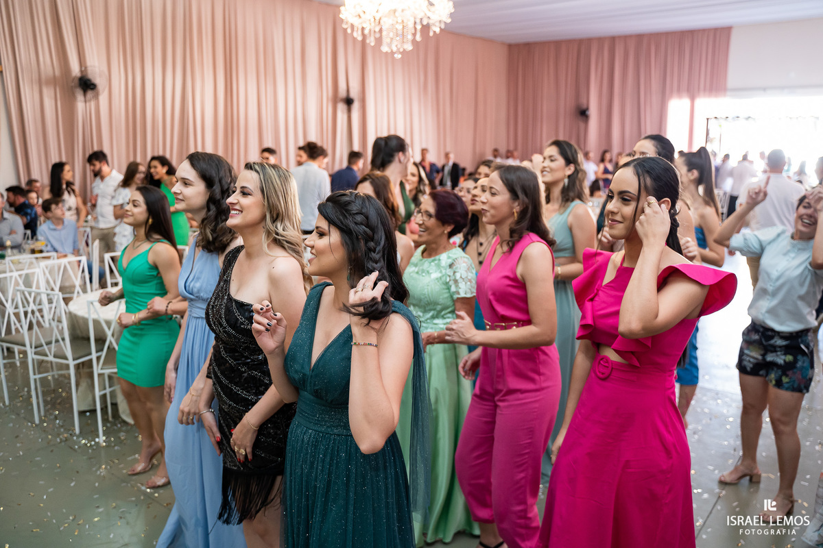 madrinhas desesperadas pelo buque