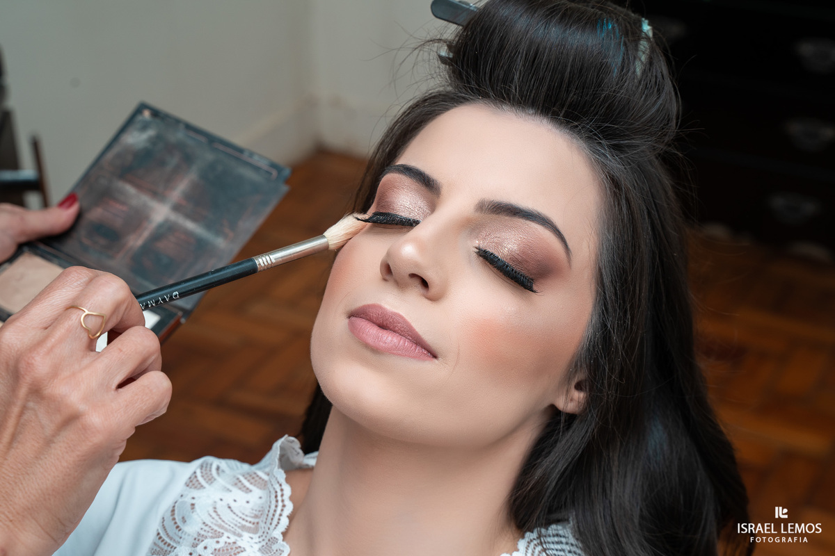 Maquiagem para noivas e madrinhas na cidade de pitangui 