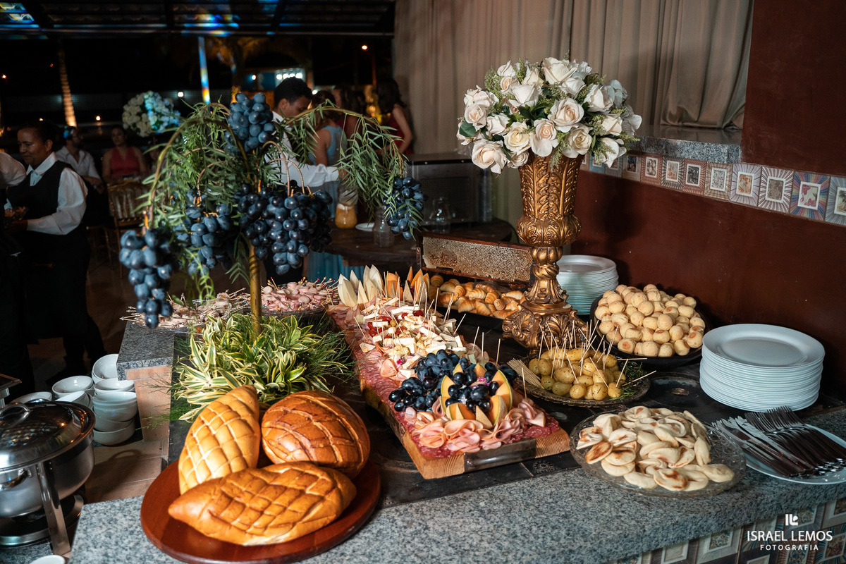 bolo de casamento lindo com belas fotos do fotografo Israel Lemos 