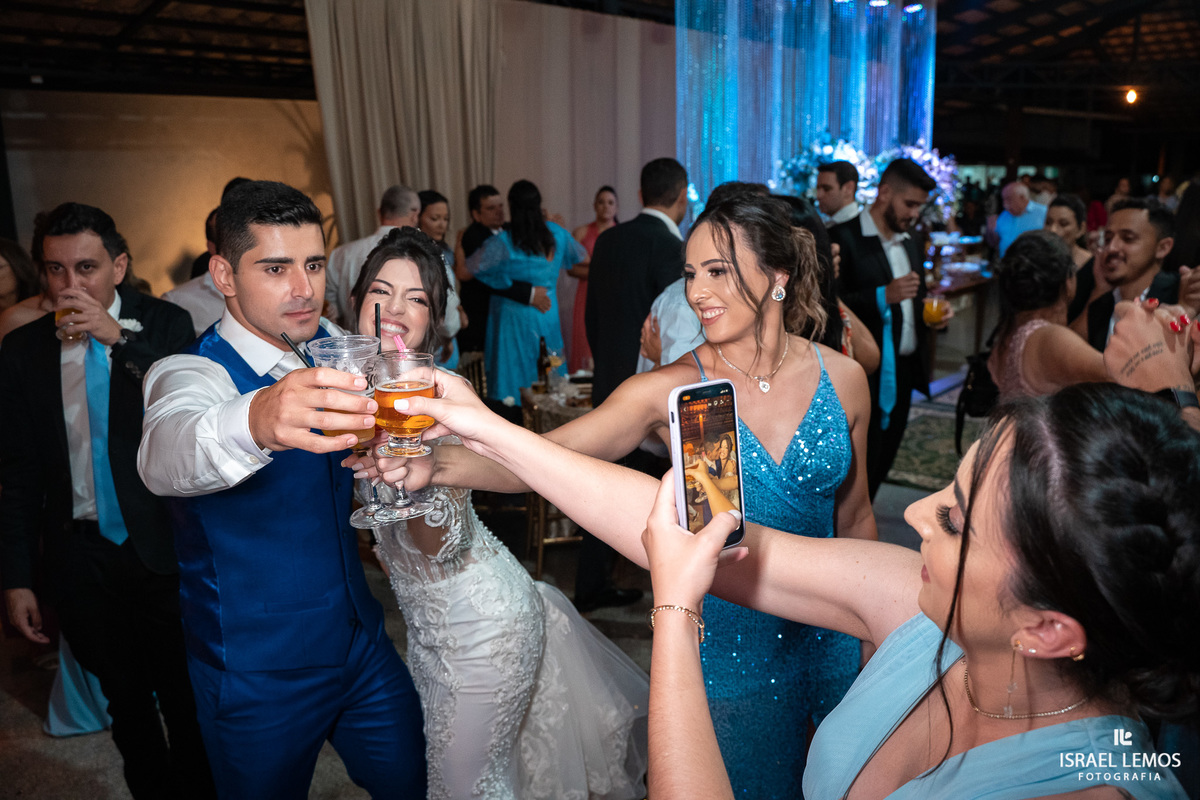 Festa de casamento na cidade de pitangui foi tudo lindo com fotos oficiais de Israel Lemos fotografo