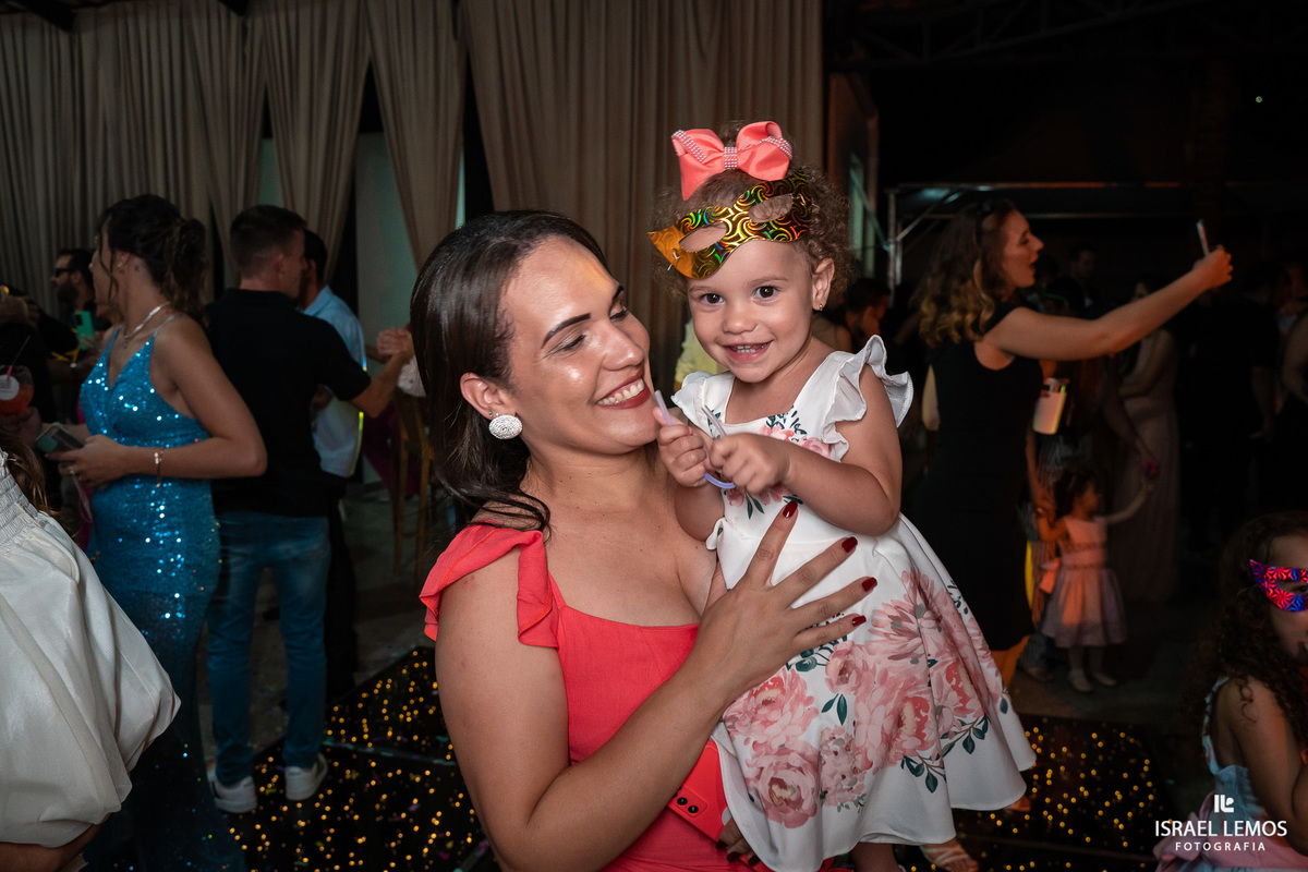 Festa de casamento na cidade de pitangui foi tudo lindo com fotos oficiais de Israel Lemos fotografo