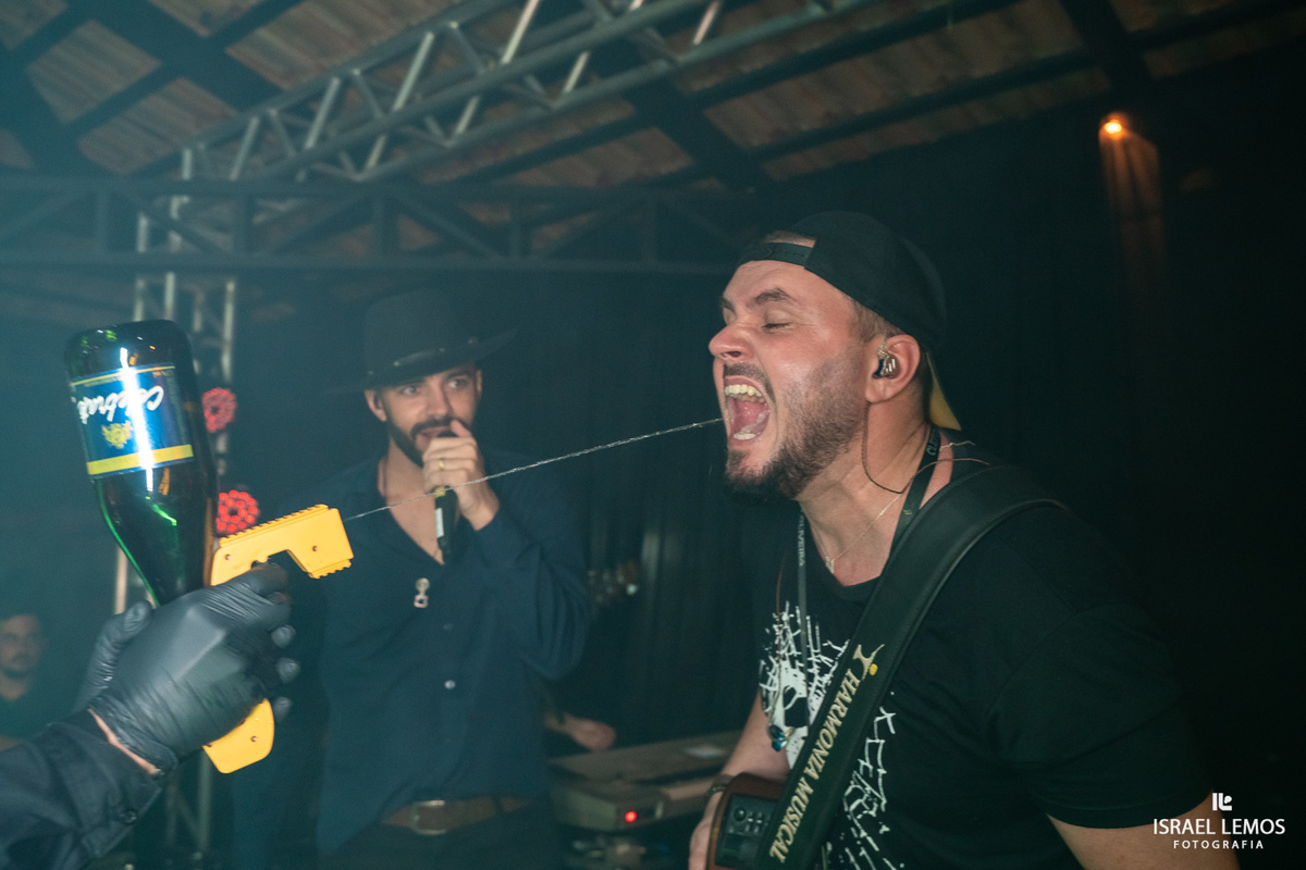 Festa de casamento na cidade de pitangui foi tudo lindo com fotos oficiais de Israel Lemos fotografo