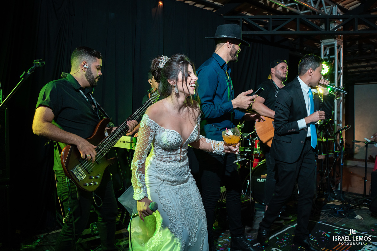 Festa de casamento na cidade de pitangui foi tudo lindo com fotos oficiais de Israel Lemos fotografo