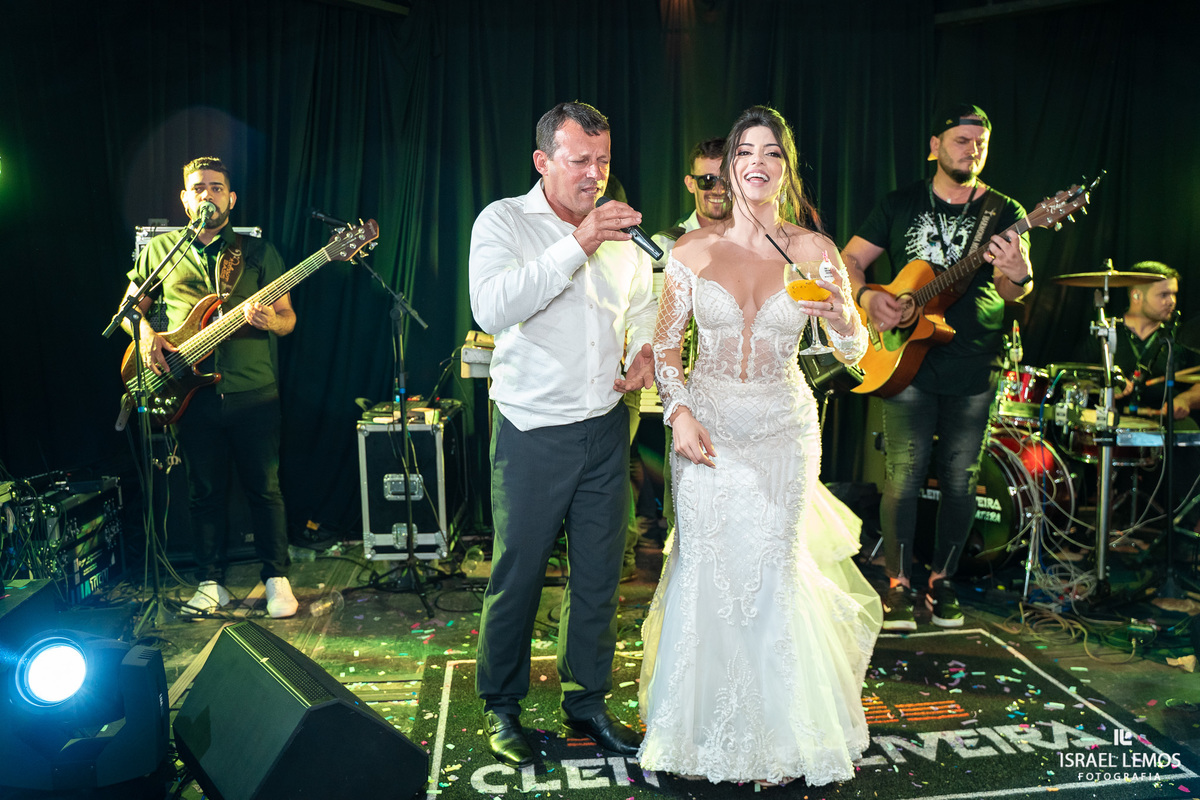 Festa de casamento na cidade de pitangui foi tudo lindo com fotos oficiais de Israel Lemos fotografo