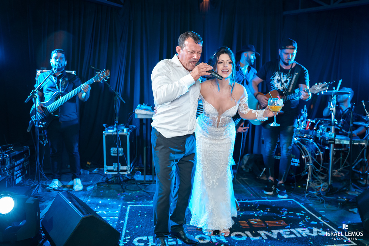 Festa de casamento na cidade de pitangui foi tudo lindo com fotos oficiais de Israel Lemos fotografo