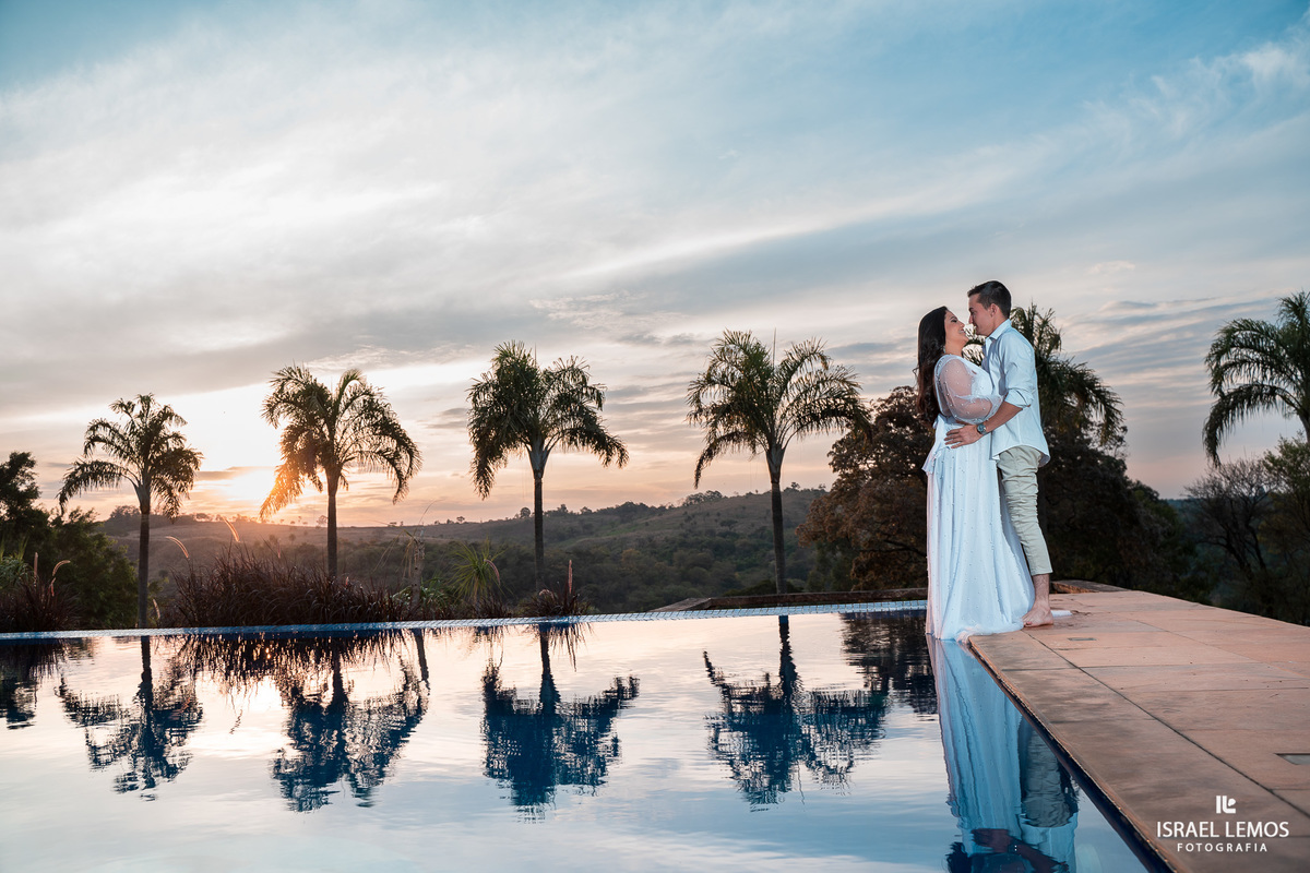 Como fazer uma foto criativa na piscina e noivos