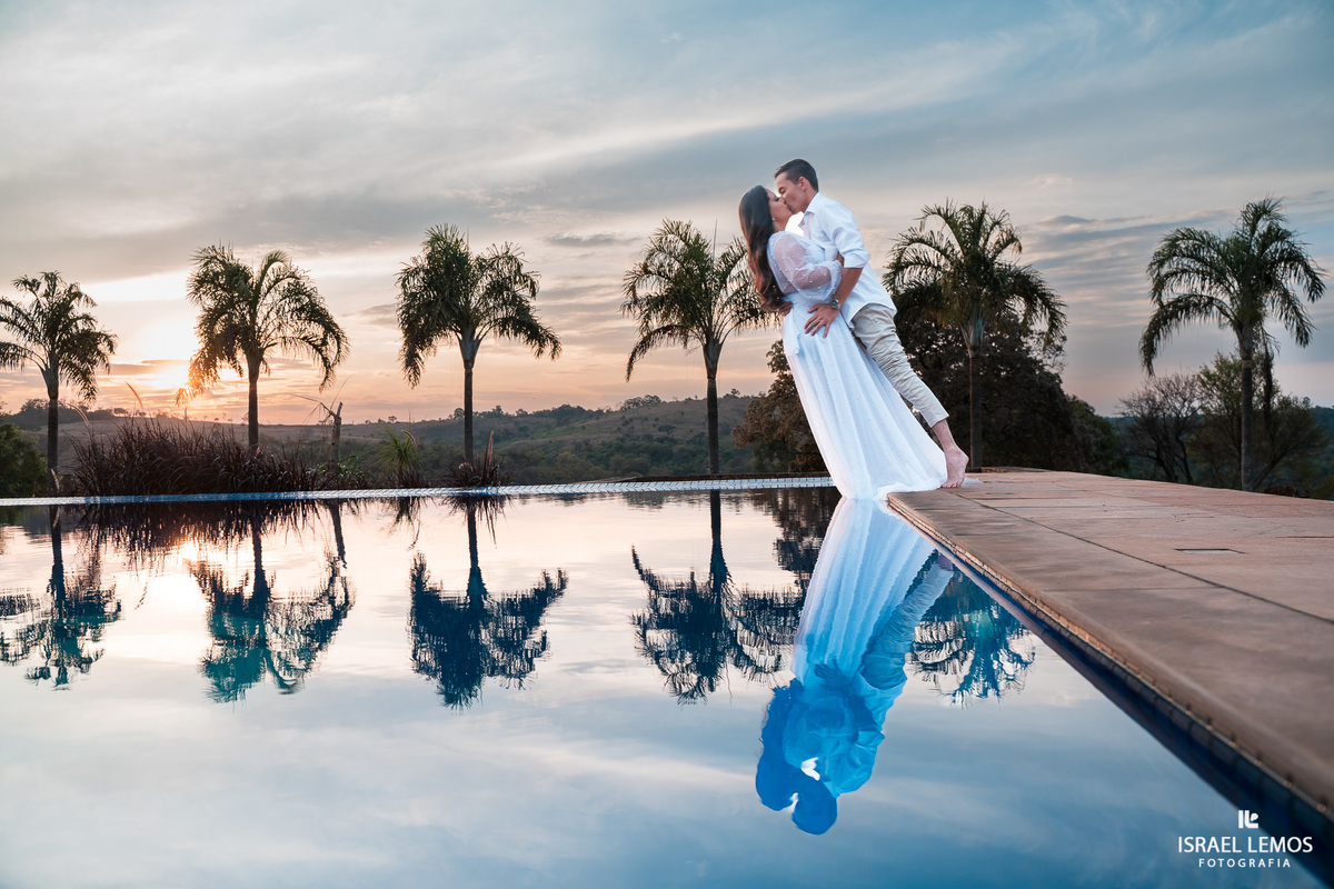 Como fazer uma foto criativa na piscina e noivos