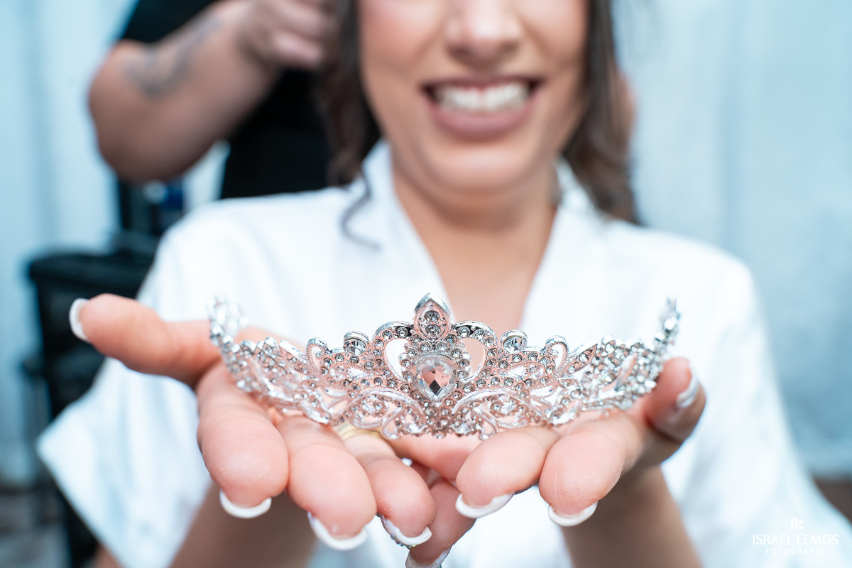 tiara Maquiagem de noiva em Para de minas 