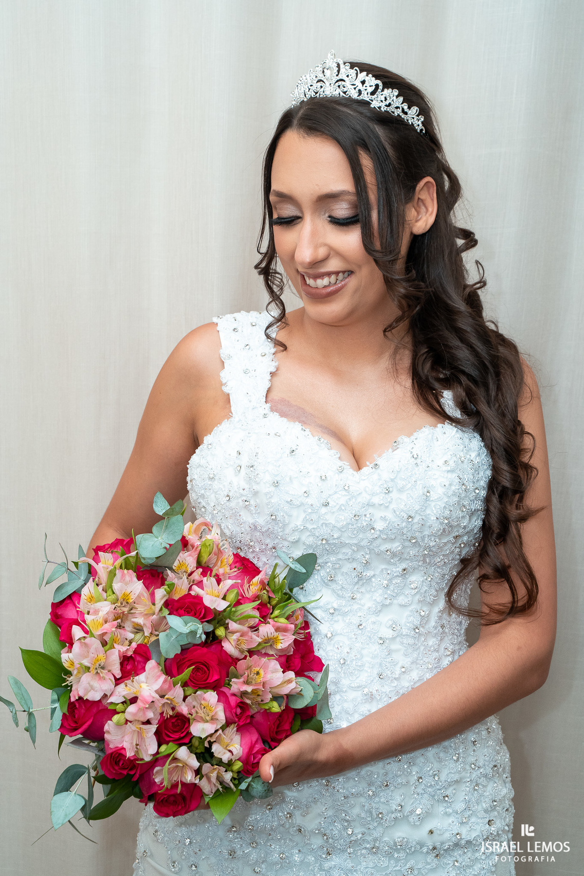 Maquiagem de noiva em Para de minas 