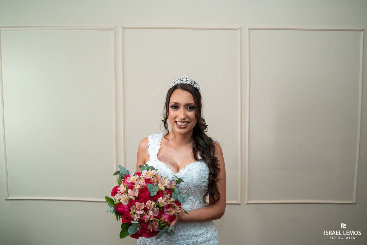 Maquiagem de noiva em Para de minas 