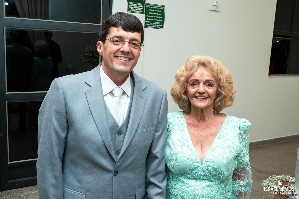cerimonia de casamento de Suellen e Sergio o  casamento pelo fotografo de casamento de pitangui Israel Lemos fotografia