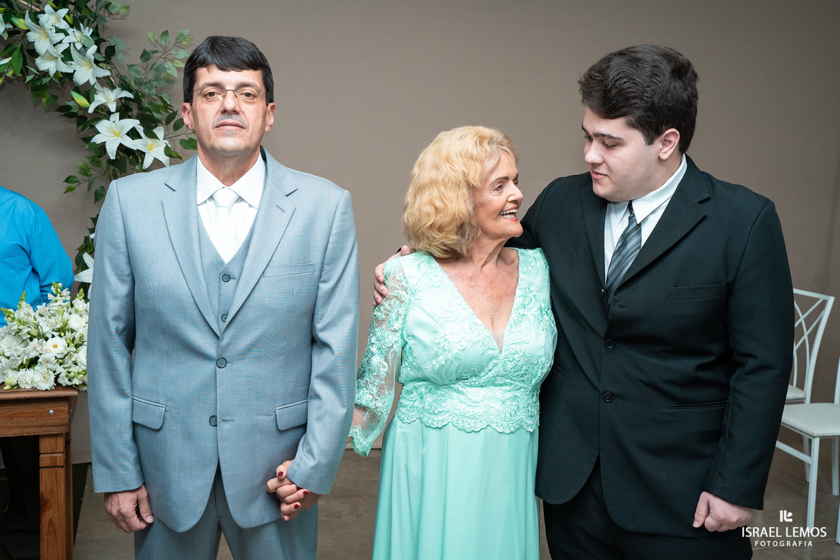 cerimonia de casamento de Suellen e Sergio o  casamento pelo fotografo de casamento de pitangui Israel Lemos fotografia