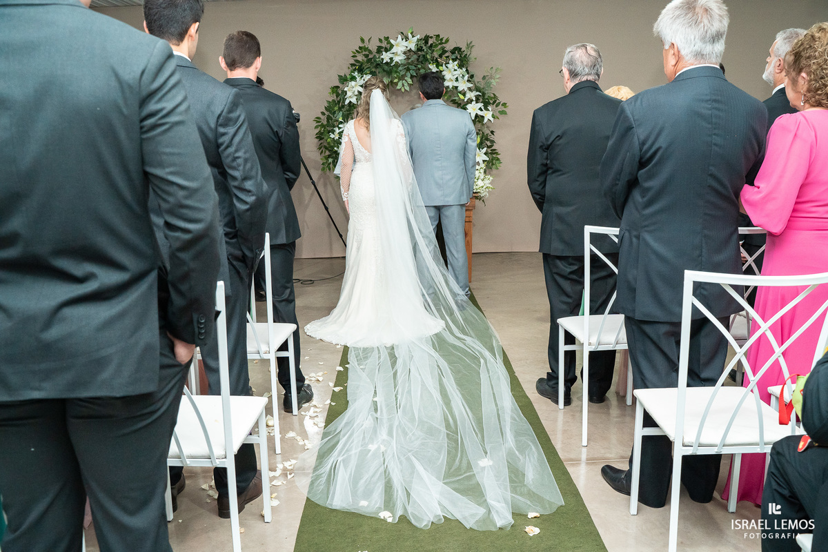 cerimonia de casamento de Suellen e Sergio o  casamento pelo fotografo de casamento de pitangui Israel Lemos fotografia