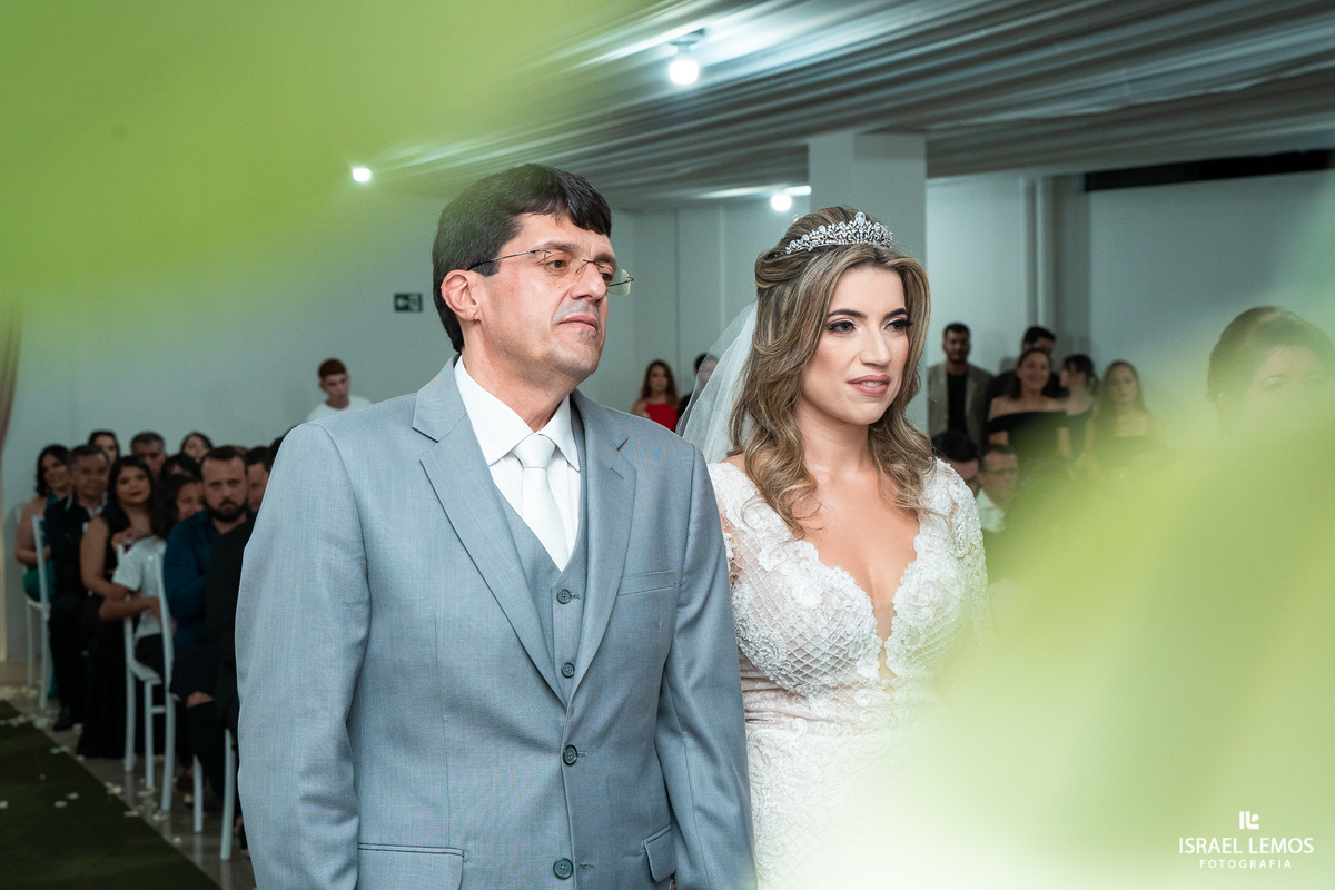 cerimonia de casamento de Suellen e Sergio o  casamento pelo fotografo de casamento de pitangui Israel Lemos fotografia