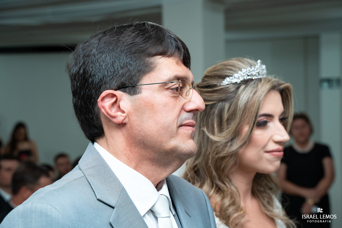 cerimonia de casamento de Suellen e Sergio o  casamento pelo fotografo de casamento de pitangui Israel Lemos fotografia