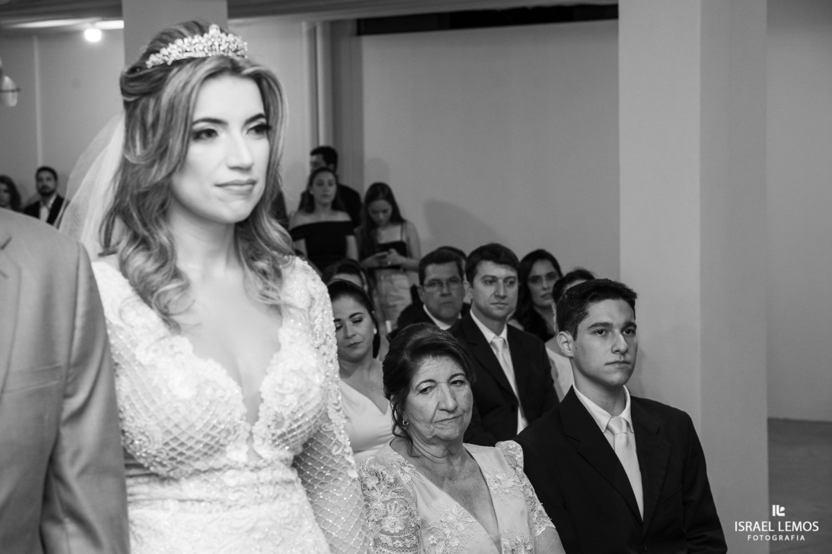 cerimonia de casamento de Suellen e Sergio o  casamento pelo fotografo de casamento de pitangui Israel Lemos fotografia