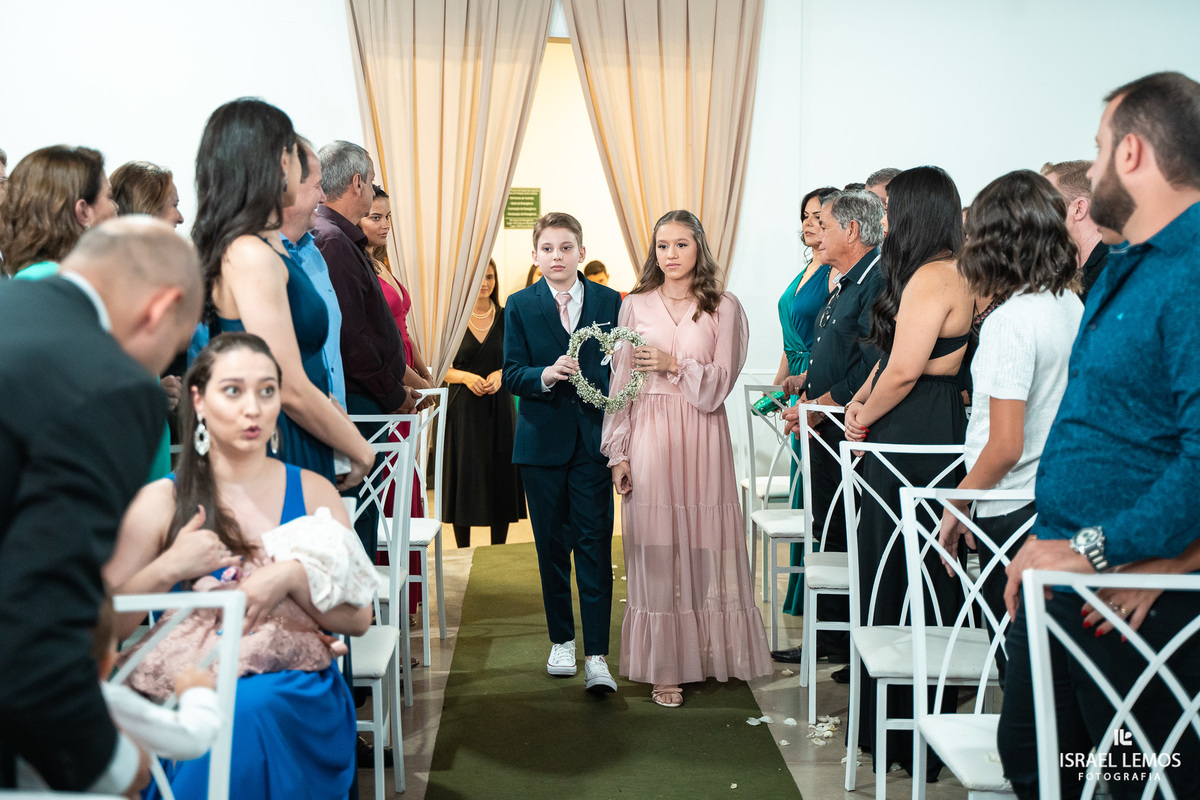 cerimonia de casamento de Suellen e Sergio o  casamento pelo fotografo de casamento de pitangui Israel Lemos fotografia