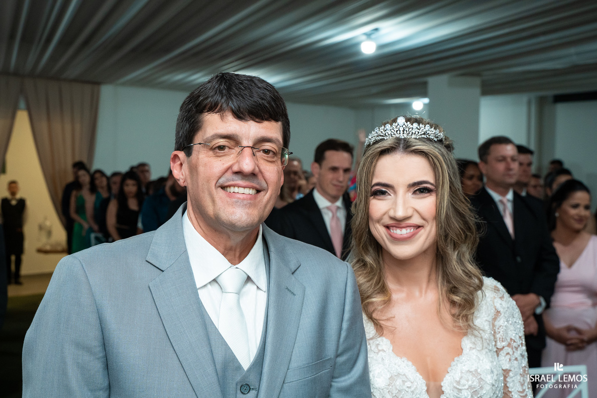 cerimonia de casamento de Suellen e Sergio o  casamento pelo fotografo de casamento de pitangui Israel Lemos fotografia