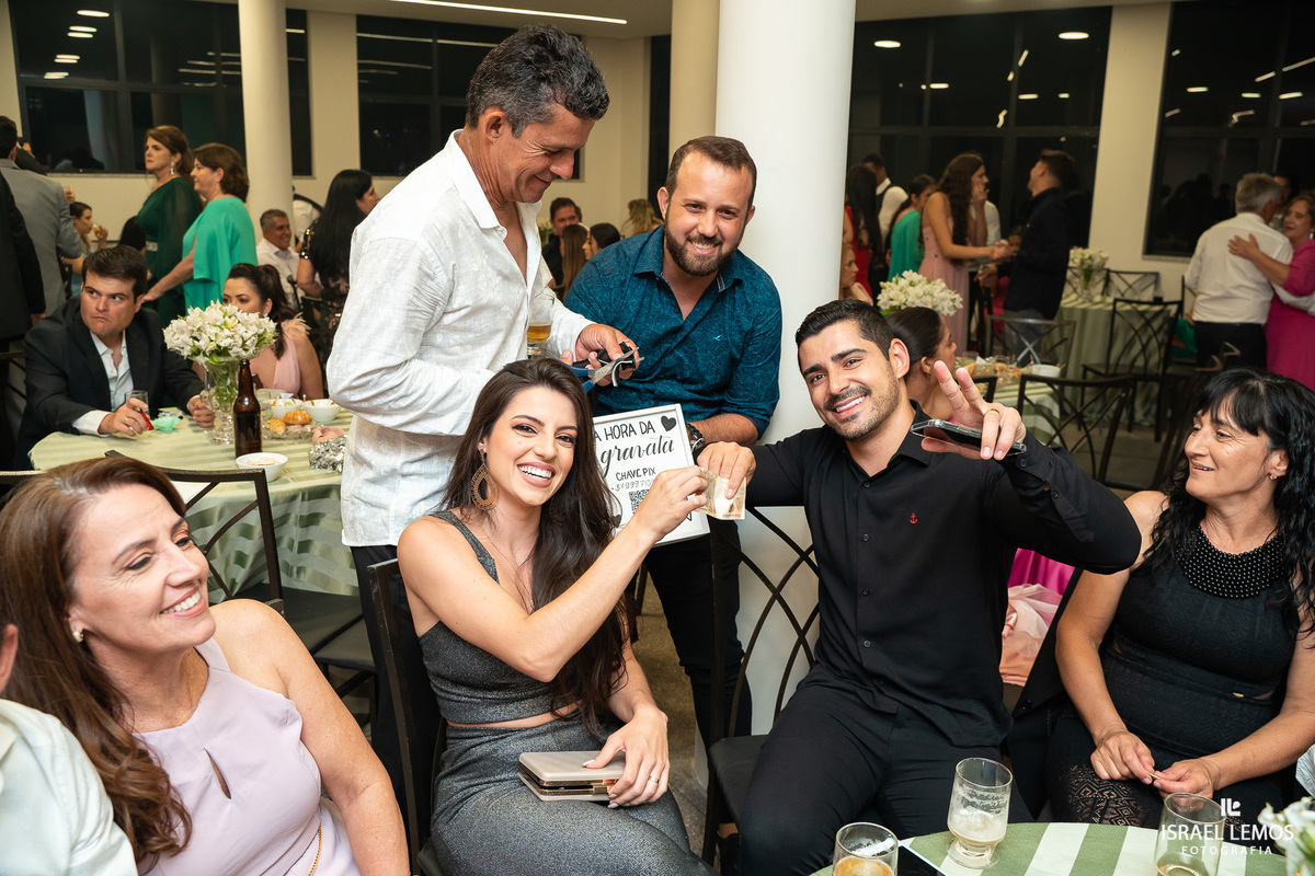 hora da gravata em pitangui karol e Tulio