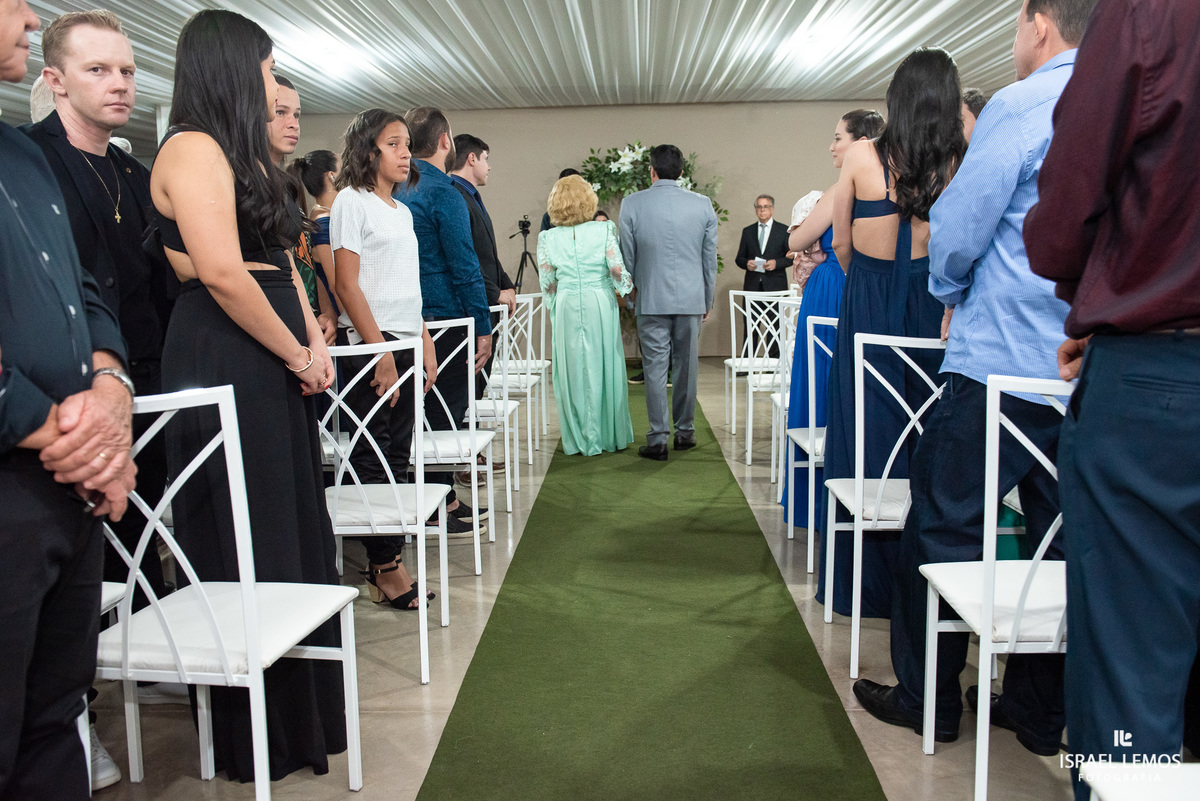 cerimonia de casamento de Suellen e Sergio o  casamento pelo fotografo de casamento de pitangui Israel Lemos fotografia