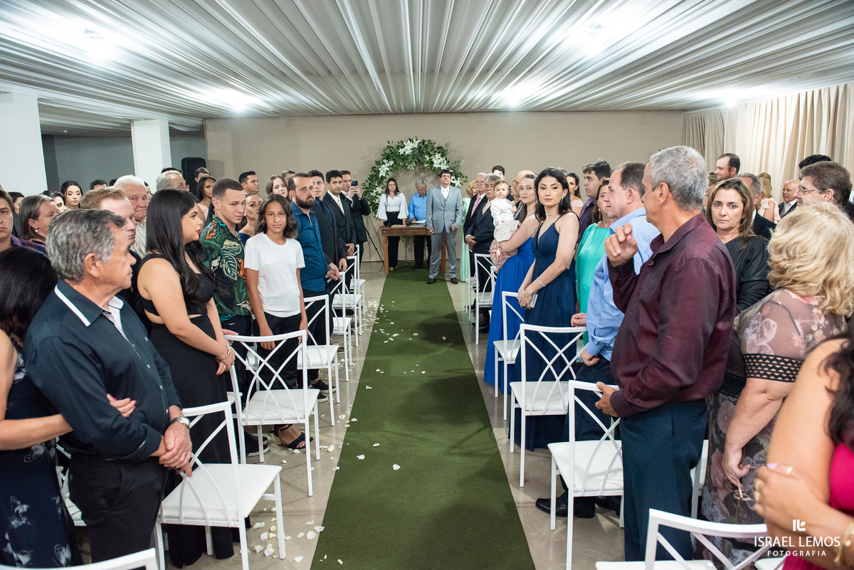 cerimonia de casamento de Suellen e Sergio o  casamento pelo fotografo de casamento de pitangui Israel Lemos fotografia