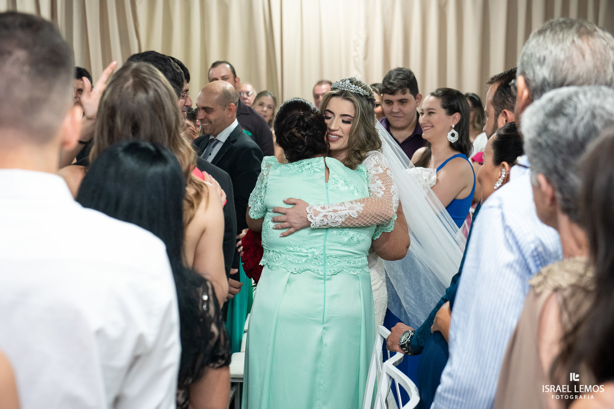 cerimonia de casamento de Suellen e Sergio o  casamento pelo fotografo de casamento de pitangui Israel Lemos fotografia