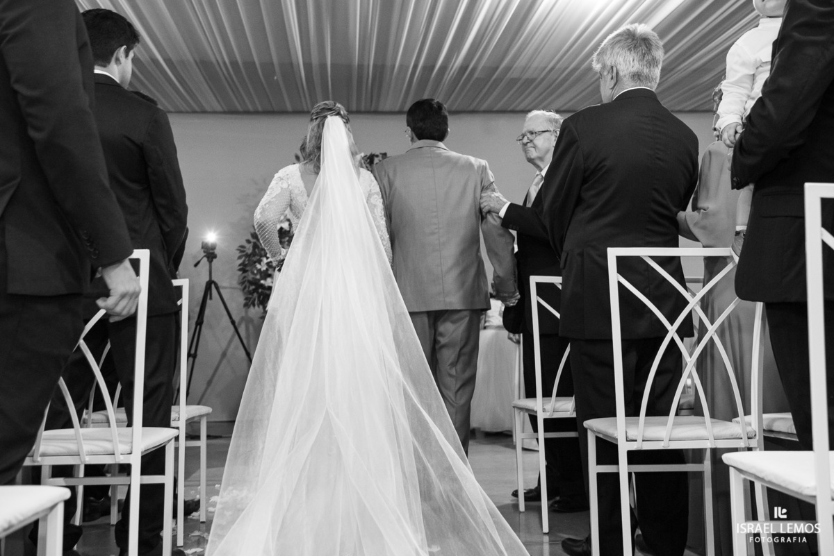 cerimonia de casamento de Suellen e Sergio o  casamento pelo fotografo de casamento de pitangui Israel Lemos fotografia