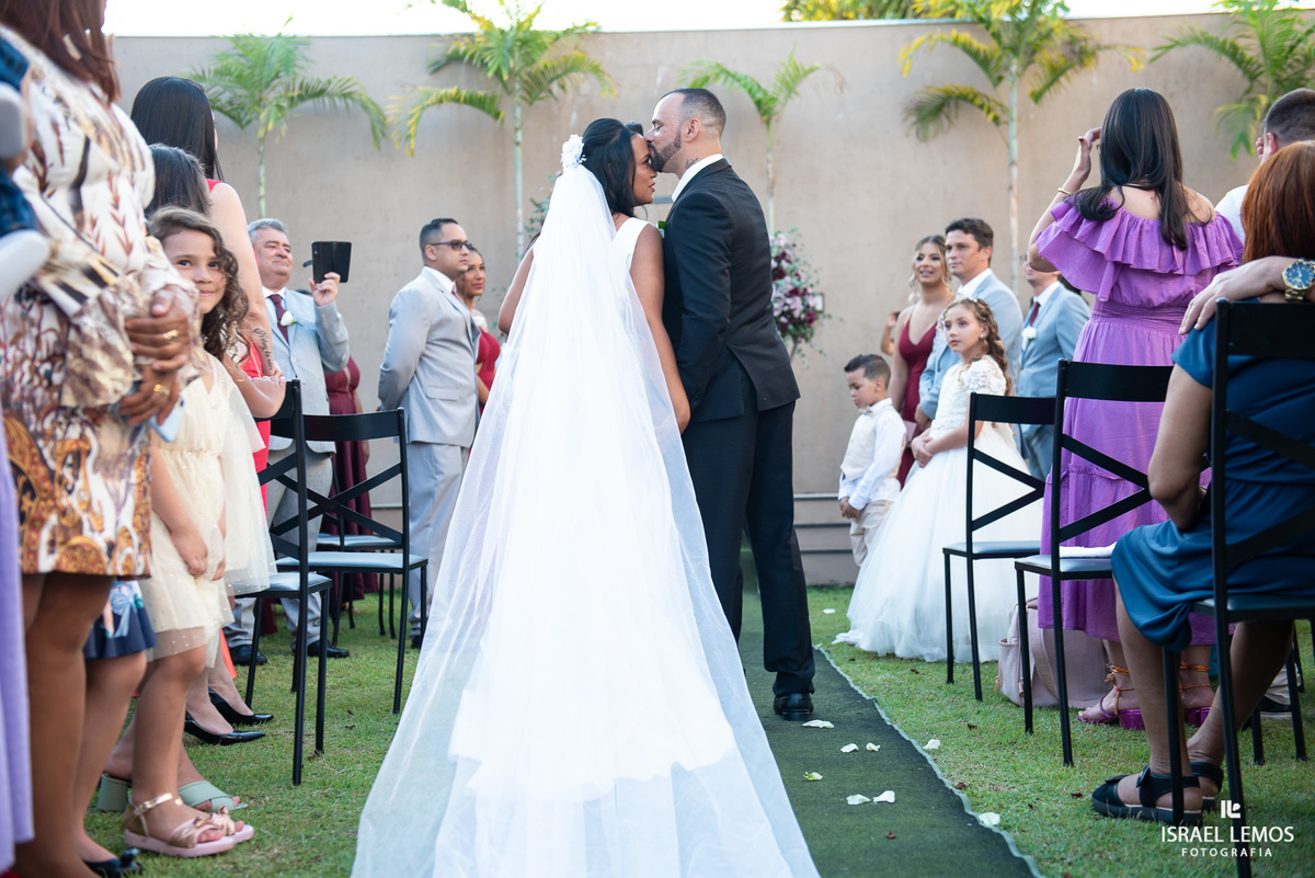 Fotografo de casamento em Para ide minas no espaco Golden com festa