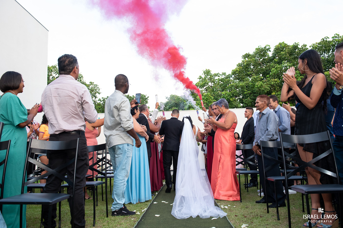Fotografo de casamento em Para ide minas no espaco Golden com festa