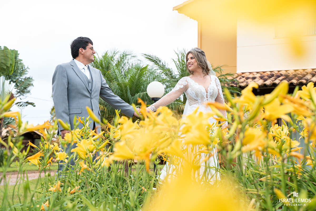 Fotografia externa de casamento na cidade de pitangui pelo fotografo de casamento Israel Lemos o melhor de para de minas e pitangui itauna