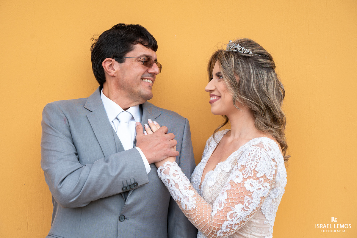 Fotografia externa de casamento na cidade de pitangui pelo fotografo de casamento Israel Lemos o melhor de para de minas e pitangui itauna