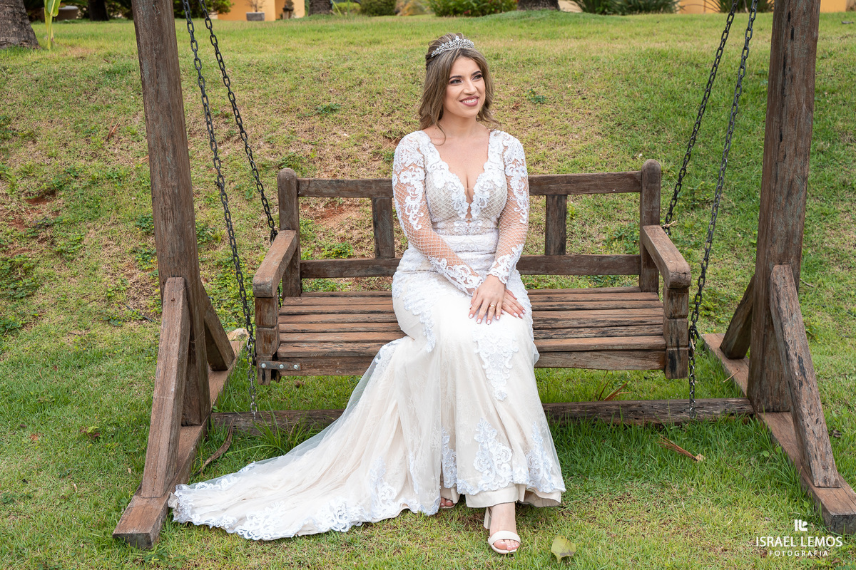 Fotografia externa de casamento na cidade de pitangui pelo fotografo de casamento Israel Lemos o melhor de para de minas e pitangui itauna