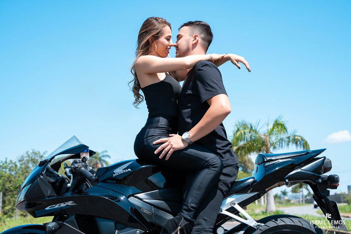 Ensaio de casal em belo horizonte com moto