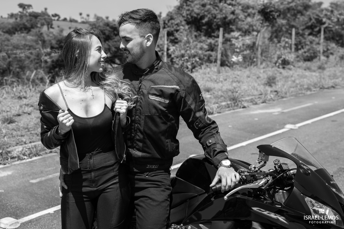 Ensaio fotografico de moto Cb 600 em belo horizonte com o fotografo de casamento região Israel lemos fotogafia
