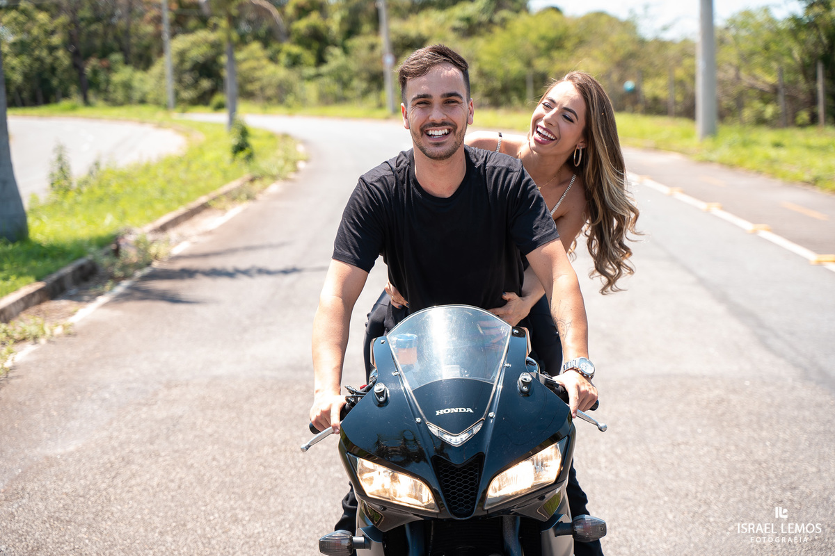 Ensaio fotografico de moto Cb 600 em belo horizonte com o fotografo de casamento região Israel lemos fotogafia